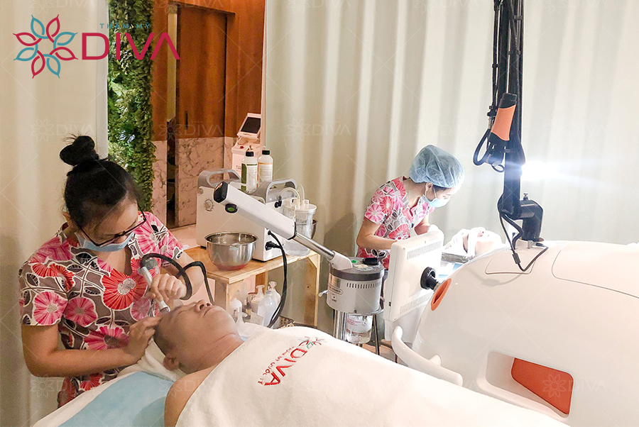 Đội ngũ kỹ thuật viên chuyên nghiệp tại spa diva