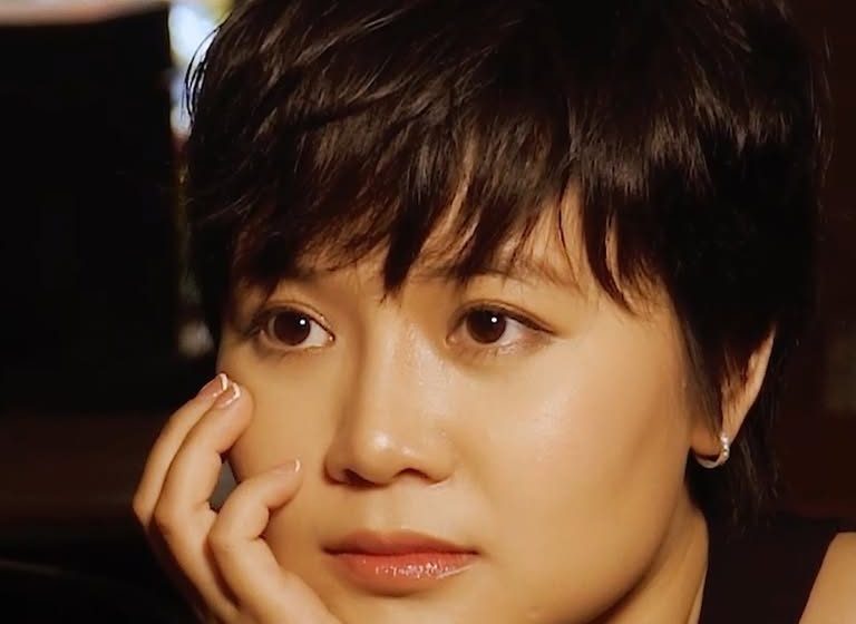 Điều gì giúp cô gái T.M trở nên thu hút, dịu dàng và nữ tính hơn